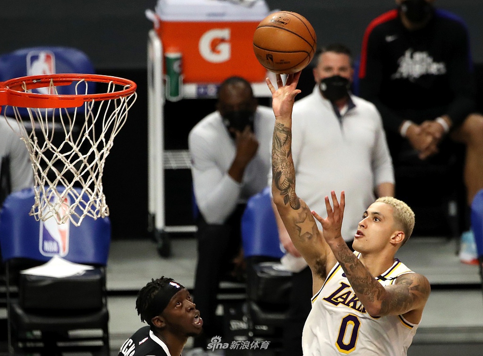 [NBA常规赛]湖人86-104快船