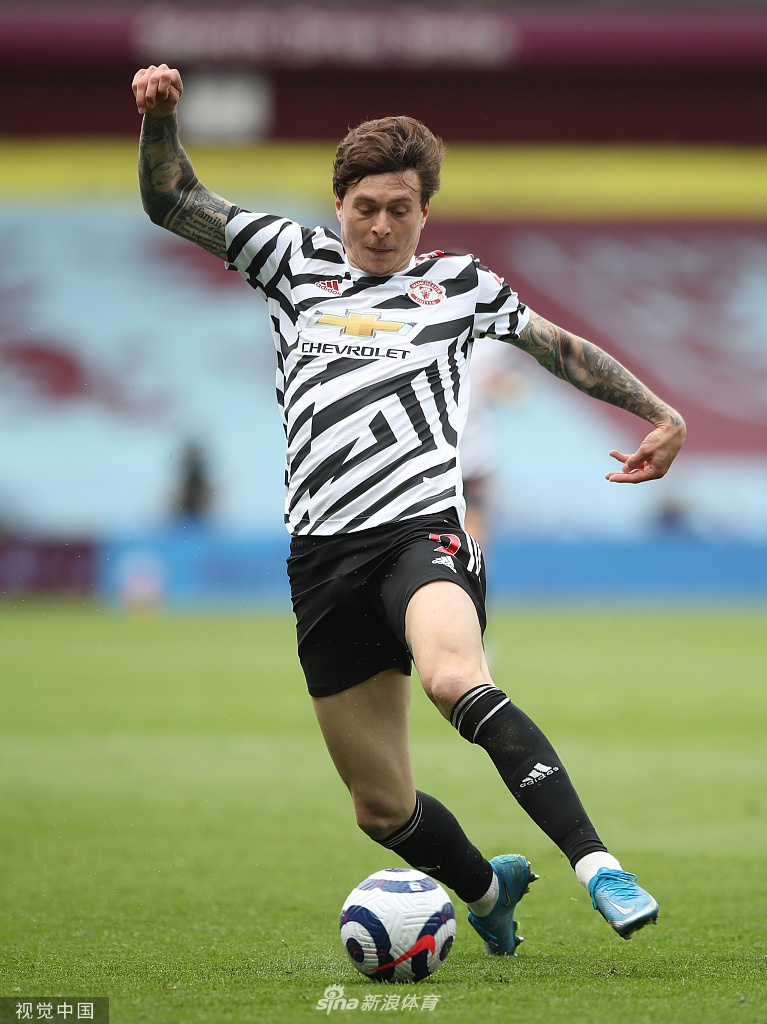 [英超]维拉1-3曼联 卡瓦尼破门