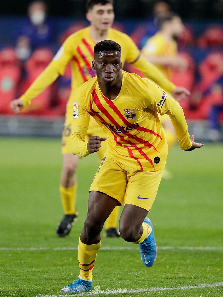 [西甲]奥萨苏纳0-2巴萨 梅西两助攻