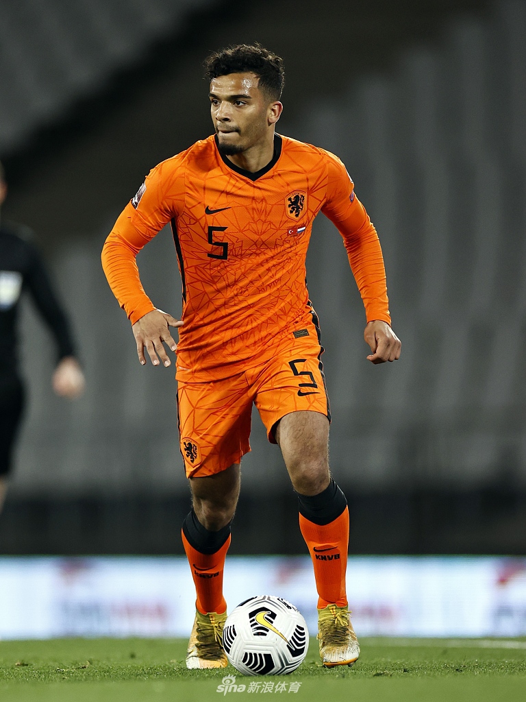 [世预赛]土耳其4-2荷兰 伊尔马兹帽子戏法