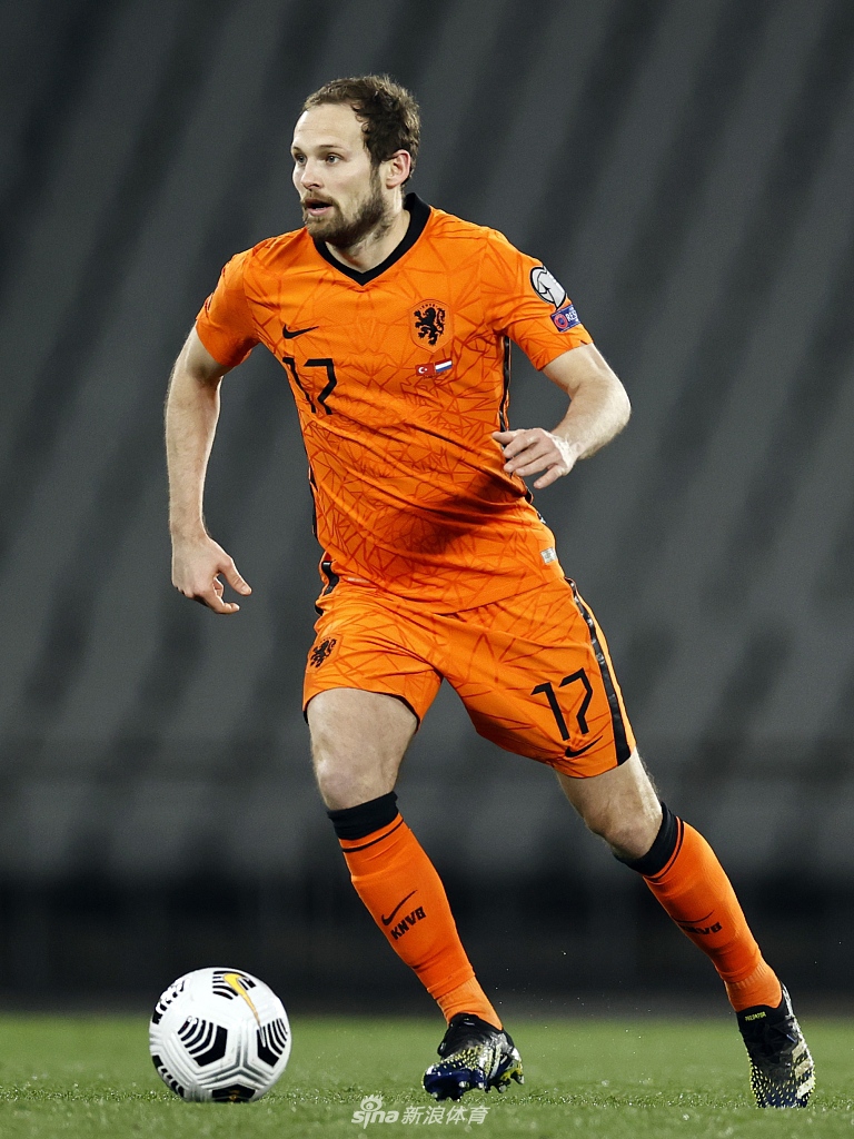 [世预赛]土耳其4-2荷兰 伊尔马兹帽子戏法