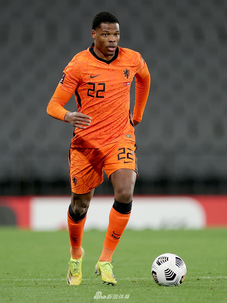 [世预赛]土耳其4-2荷兰 伊尔马兹帽子戏法