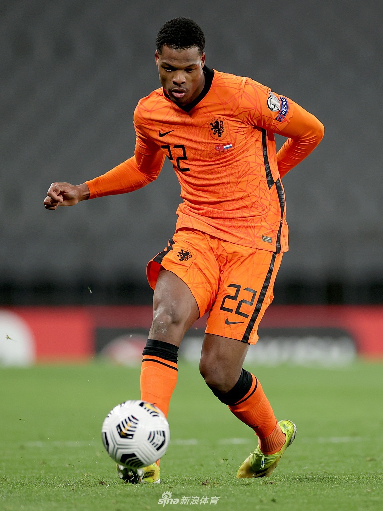 [世预赛]土耳其4-2荷兰 伊尔马兹帽子戏法