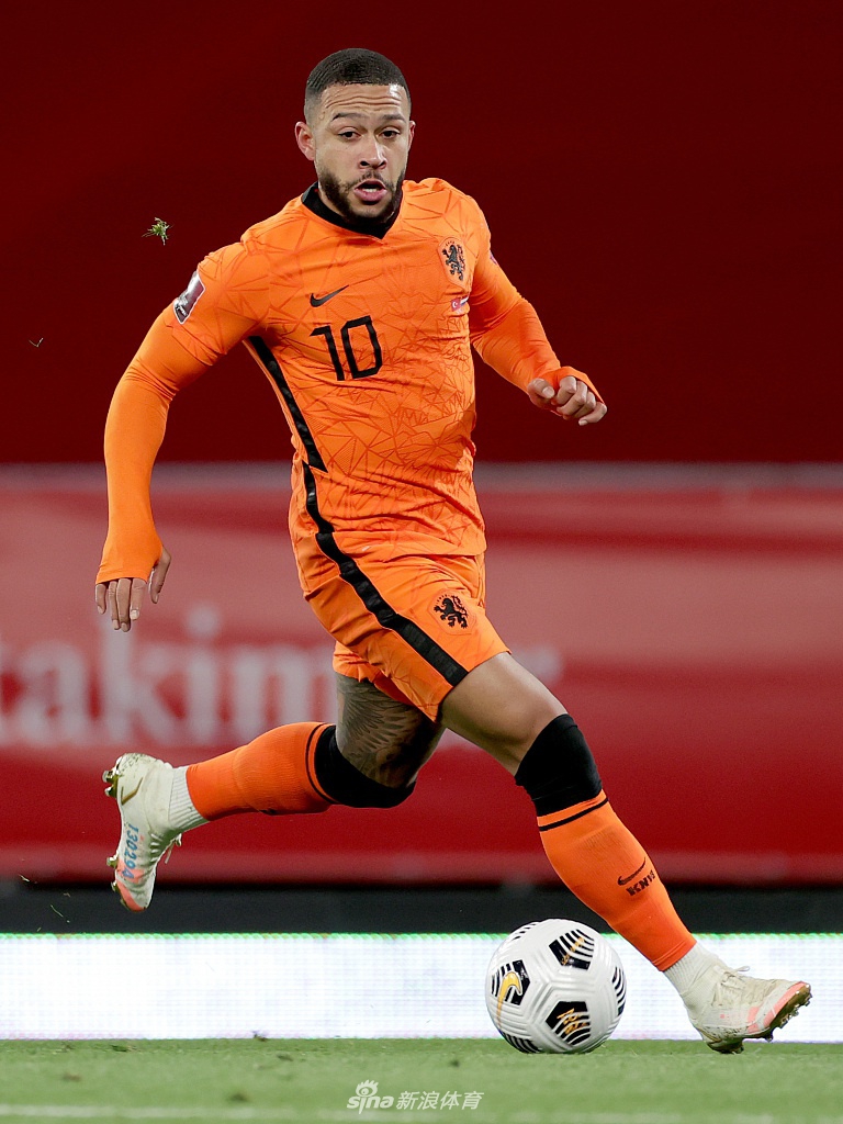 [世预赛]土耳其4-2荷兰 伊尔马兹帽子戏法