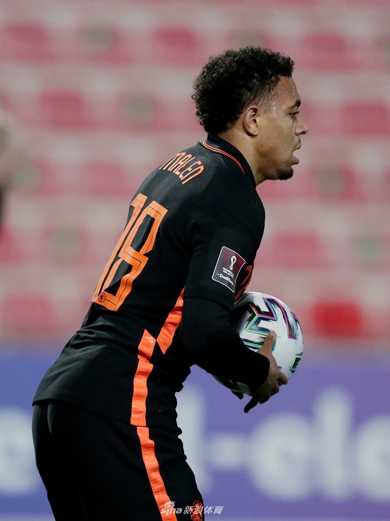 [世预赛]直布罗陀0-7荷兰 德佩两球