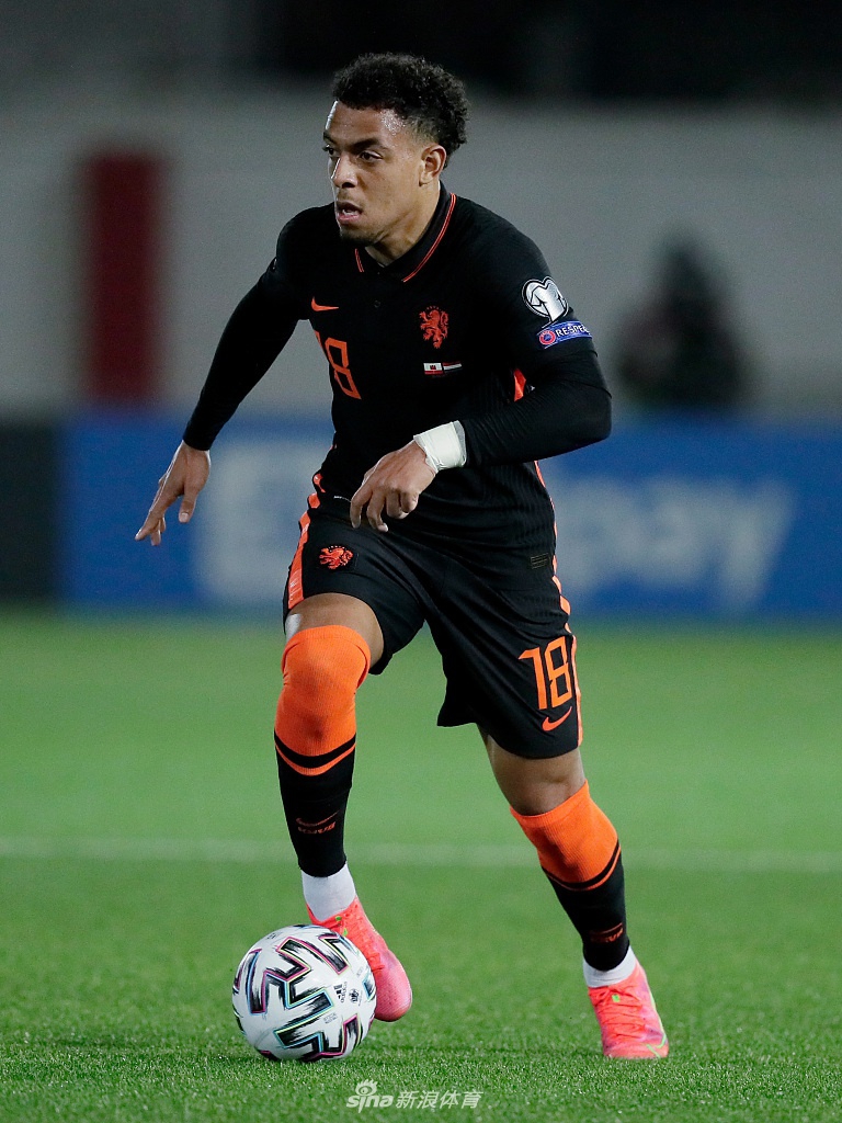 [世预赛]直布罗陀0-7荷兰 德佩两球