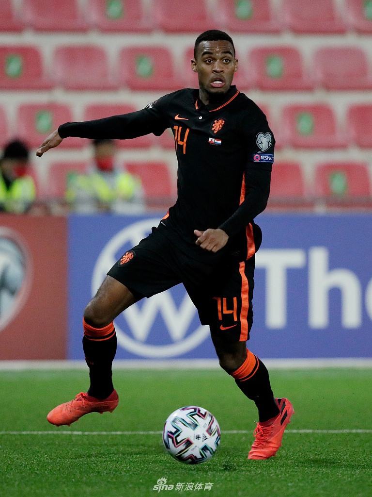 [世预赛]直布罗陀0-7荷兰 德佩两球