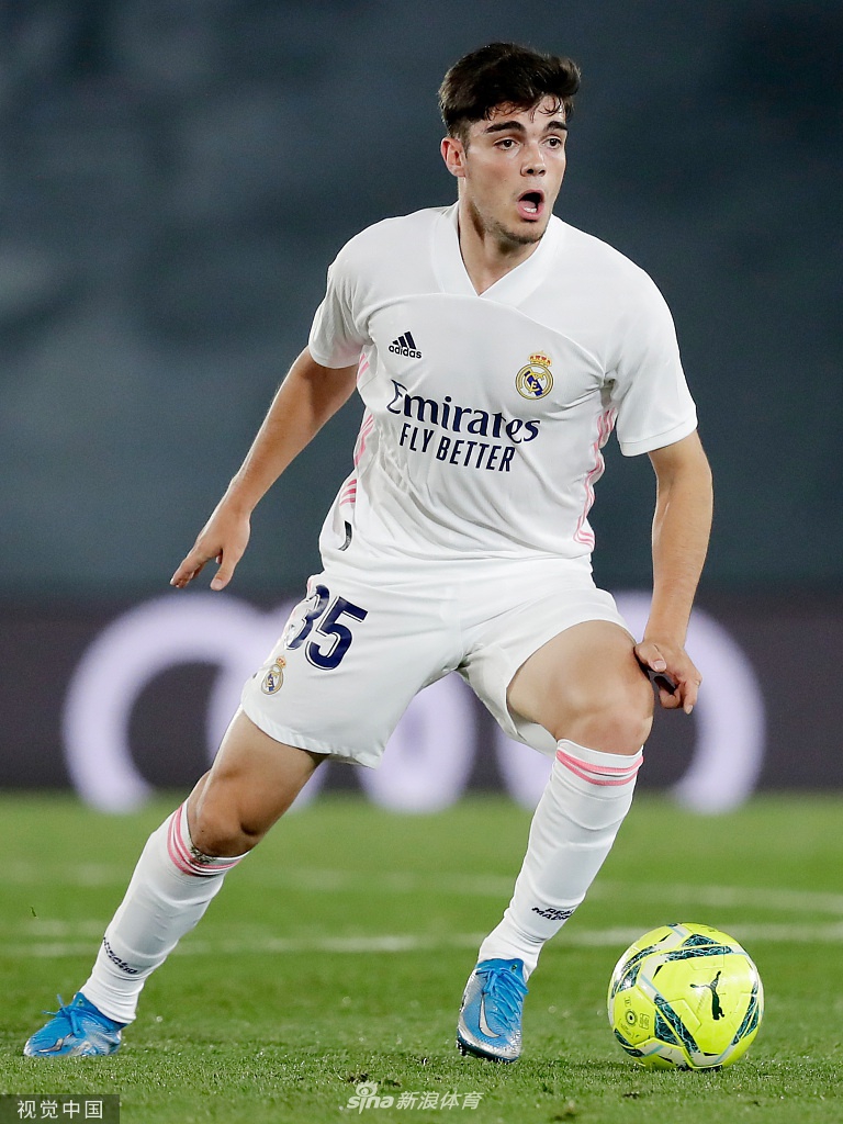 [西甲]皇马2-2塞维利亚 皇马压哨扳平