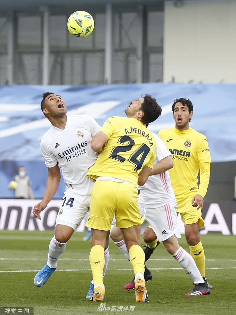 [西甲]皇马2-1比利亚雷亚尔 本泽马传射