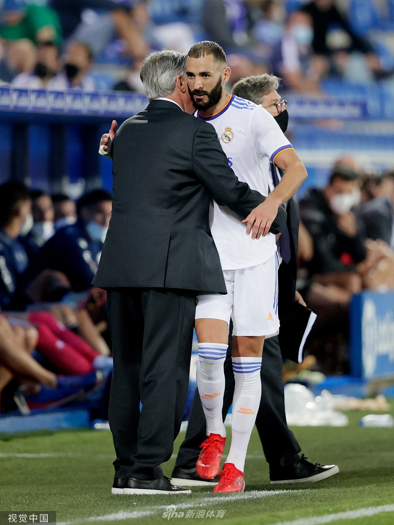 [西甲]阿拉维斯1-4皇马 本泽马两球