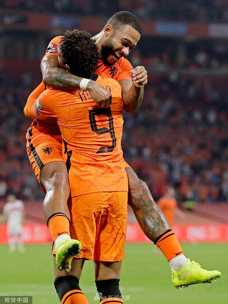 [世预赛]荷兰6-1土耳其 德佩帽子戏法