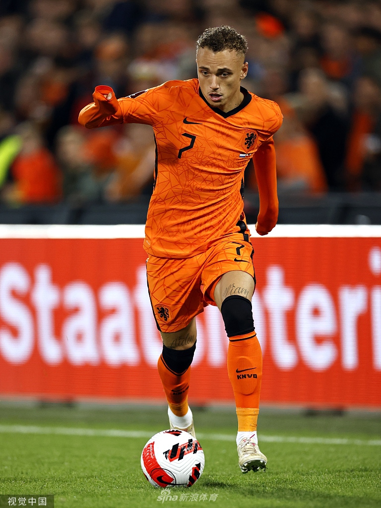 [世预赛]荷兰6-0直布罗陀 德佩两传两射