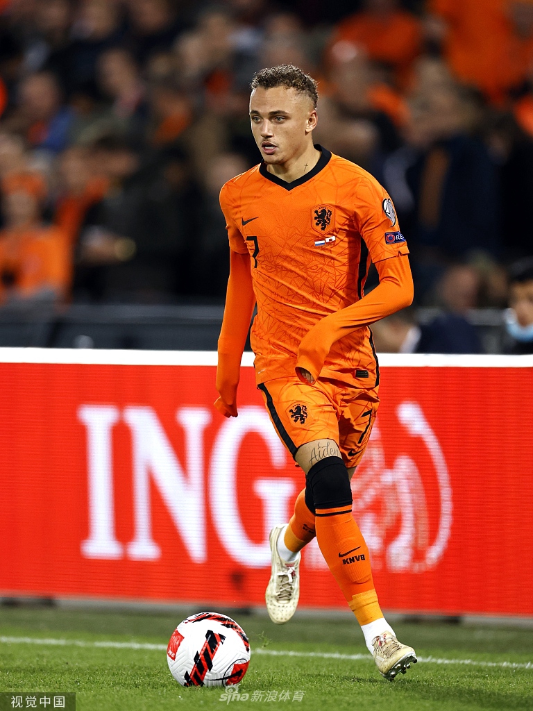 [世预赛]荷兰6-0直布罗陀 德佩两传两射