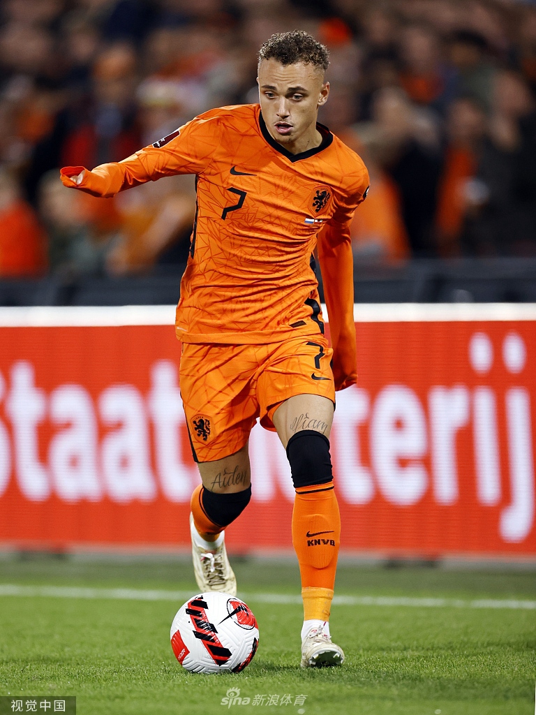 [世预赛]荷兰6-0直布罗陀 德佩两传两射