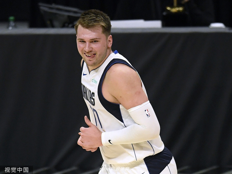 [NBA季后赛]独行侠113-103快船 东契奇三双