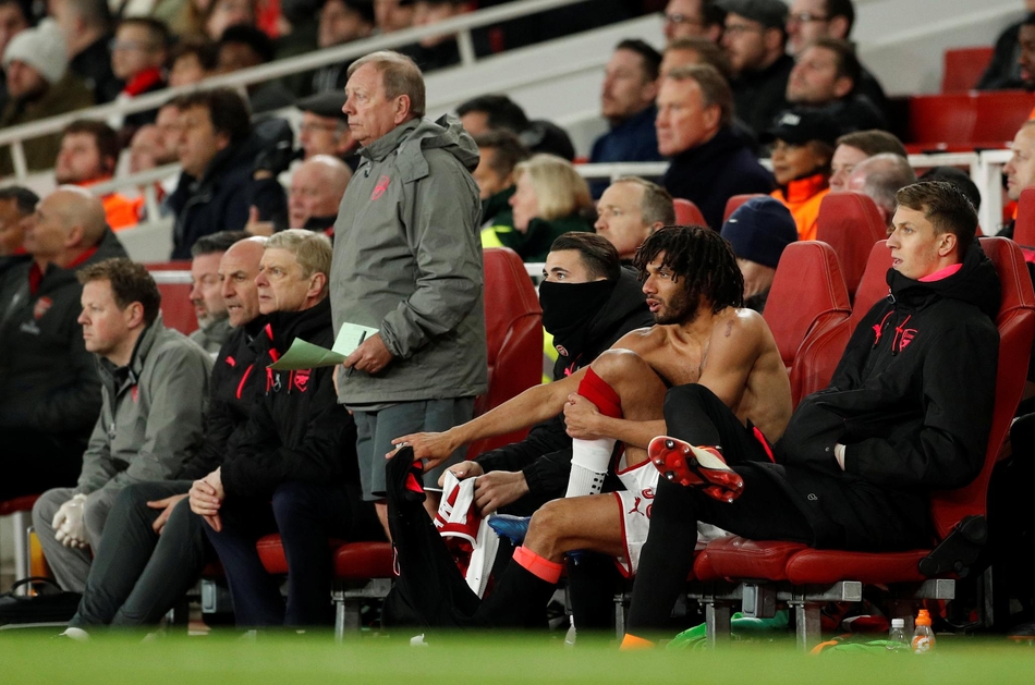 埃尔纳尼准备出场