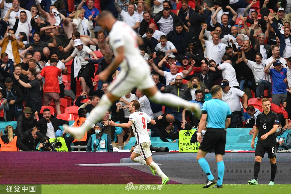 [欧洲杯]英格兰2-0淘汰德国 斯特林凯恩破门