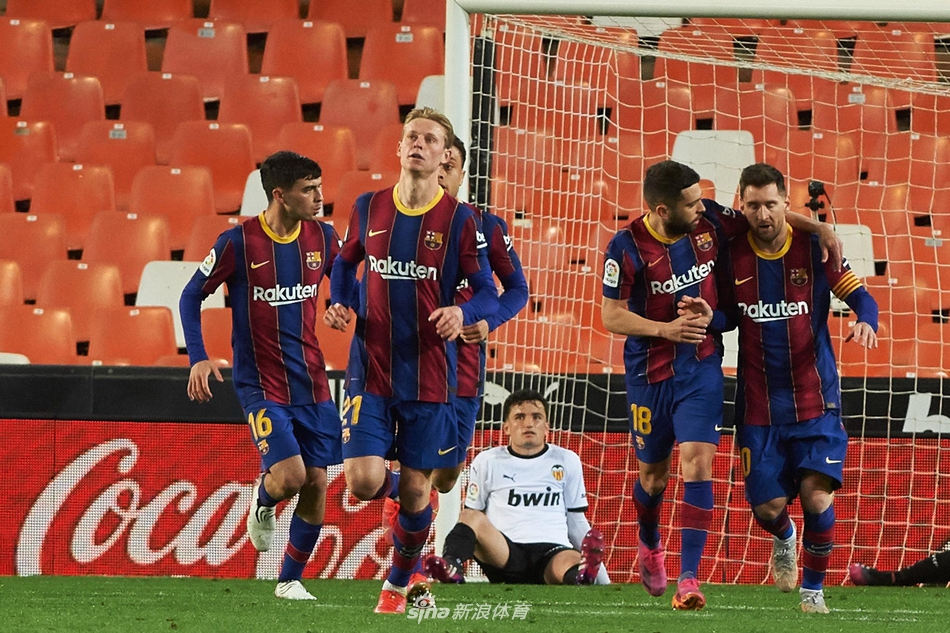 [西甲]瓦伦西亚2-3巴萨 梅西两球