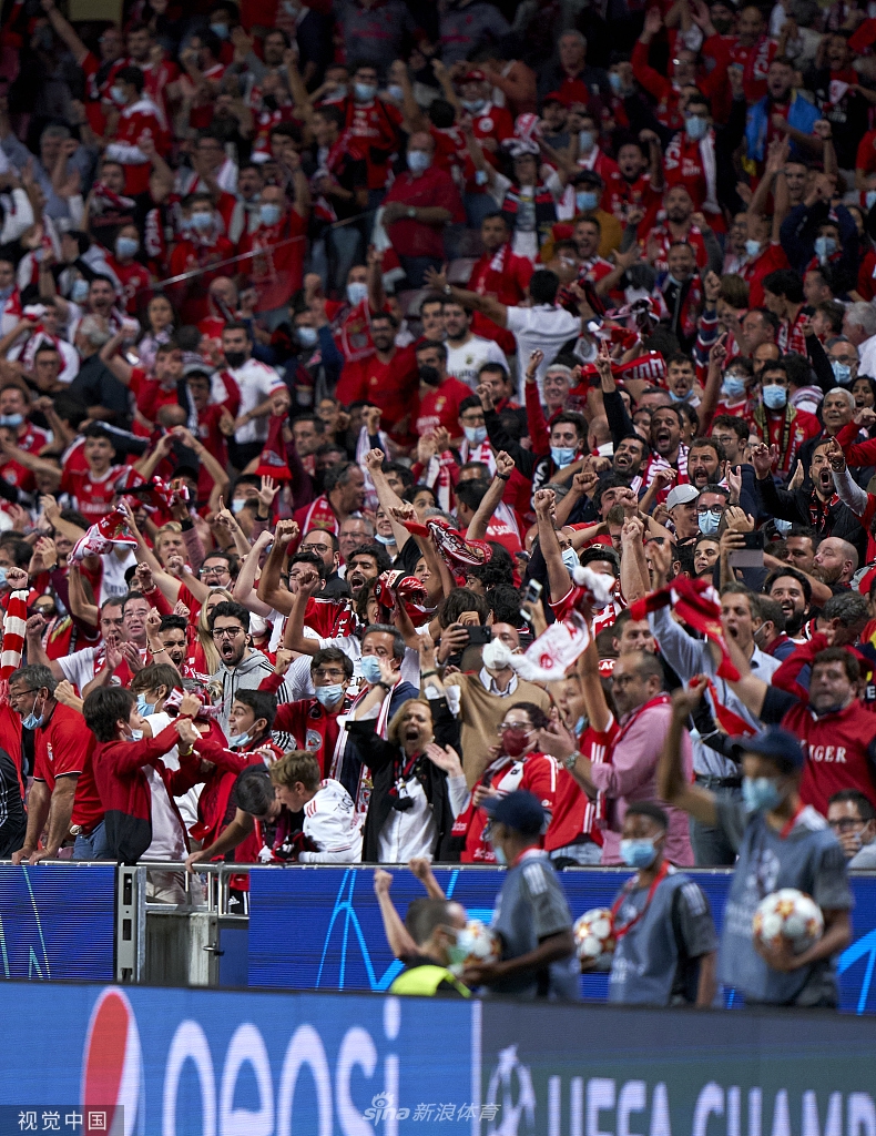 [欧冠]巴萨0-3本菲卡 小组赛遭遇连败