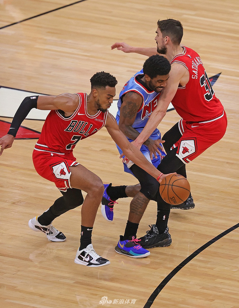 [NBA常规赛]篮网107-115公牛