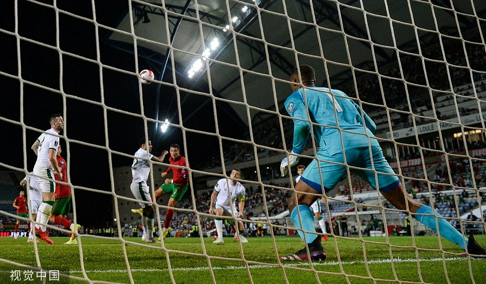 [世预赛]葡萄牙2-1爱尔兰 C罗两球致胜