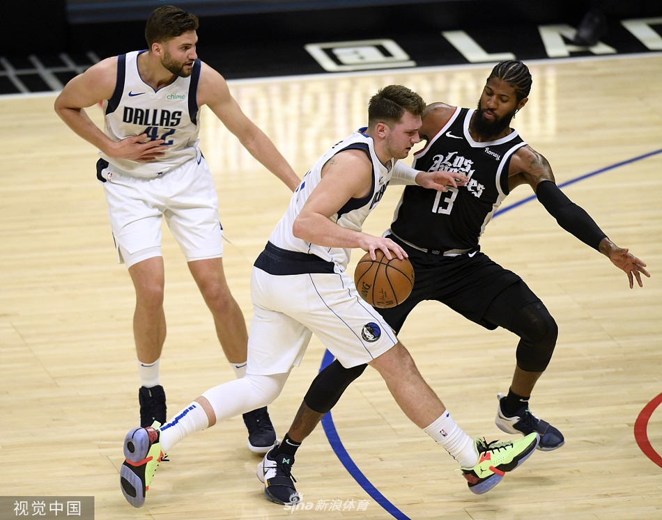 [NBA季后赛]独行侠113-103快船 东契奇三双