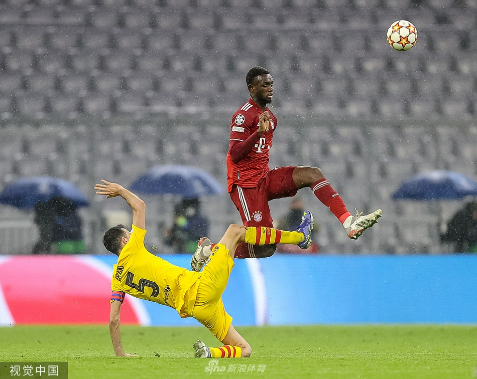 [欧冠]拜仁3-0完胜巴萨 巴萨将战欧联杯