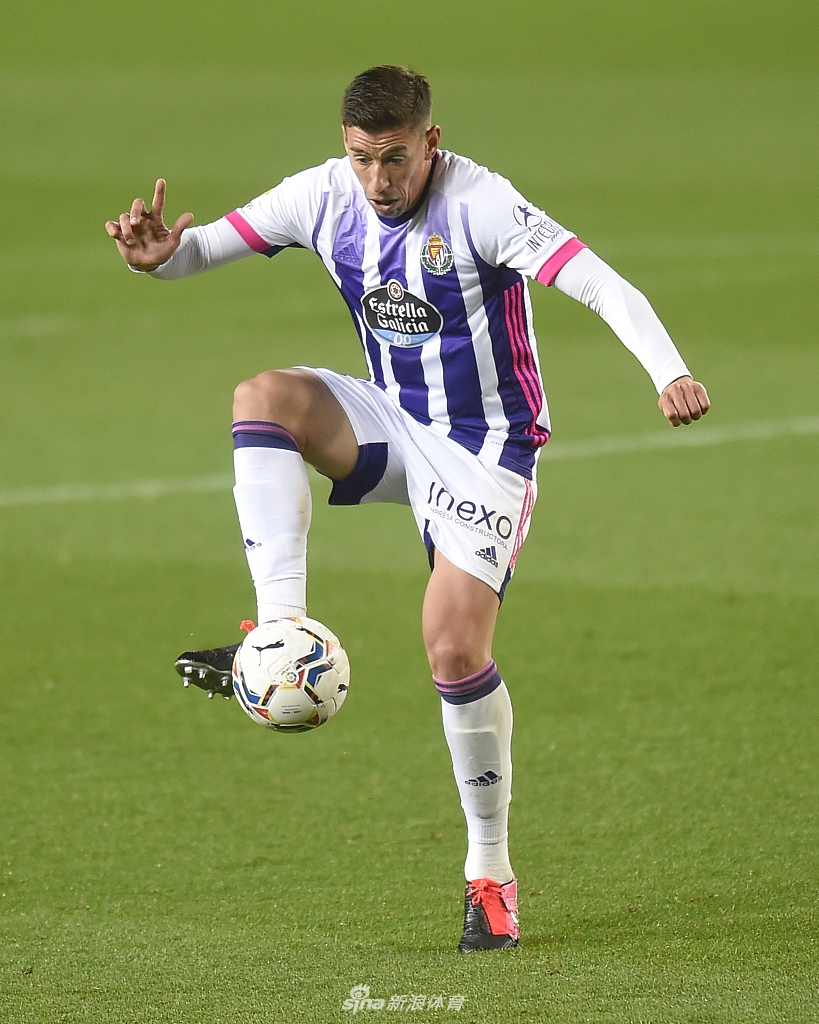 [西甲]巴萨1-0巴拉多利德 登贝莱绝杀