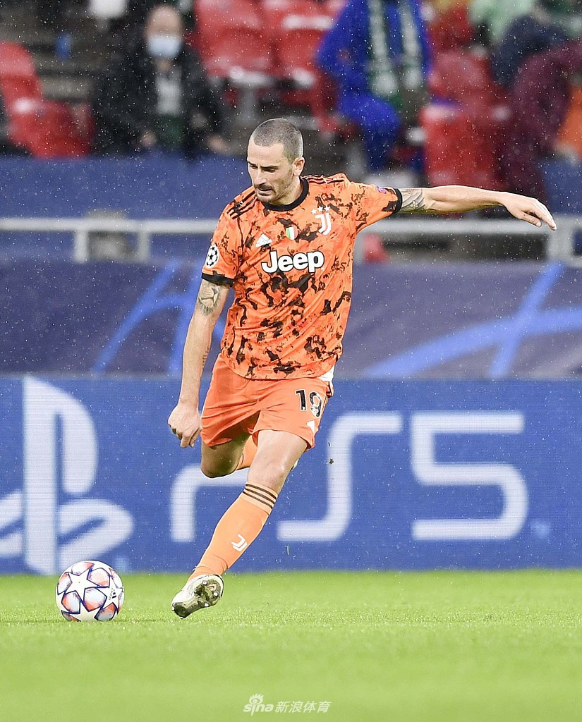 [欧冠]费伦茨城1-4尤文 莫拉塔2球C罗助攻