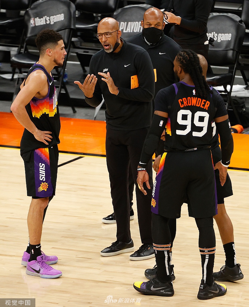 [NBA季后赛]湖人90-99太阳 詹姆斯两双难救主