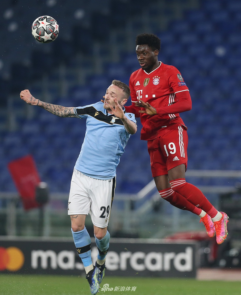 [欧冠]拉齐奥1-4拜仁 莱万破门