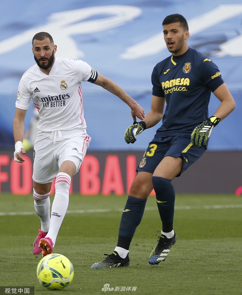 [西甲]皇马2-1比利亚雷亚尔 本泽马传射