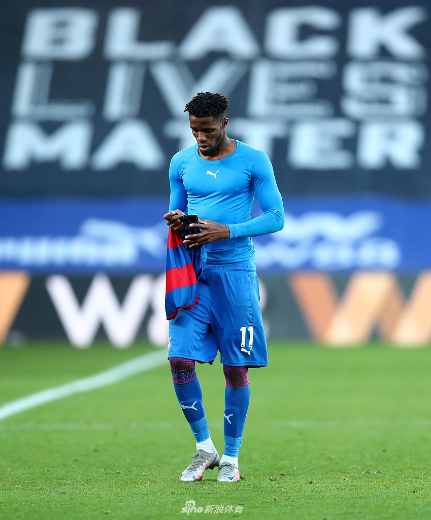 [英超]利物浦客场7-0狂胜水晶宫