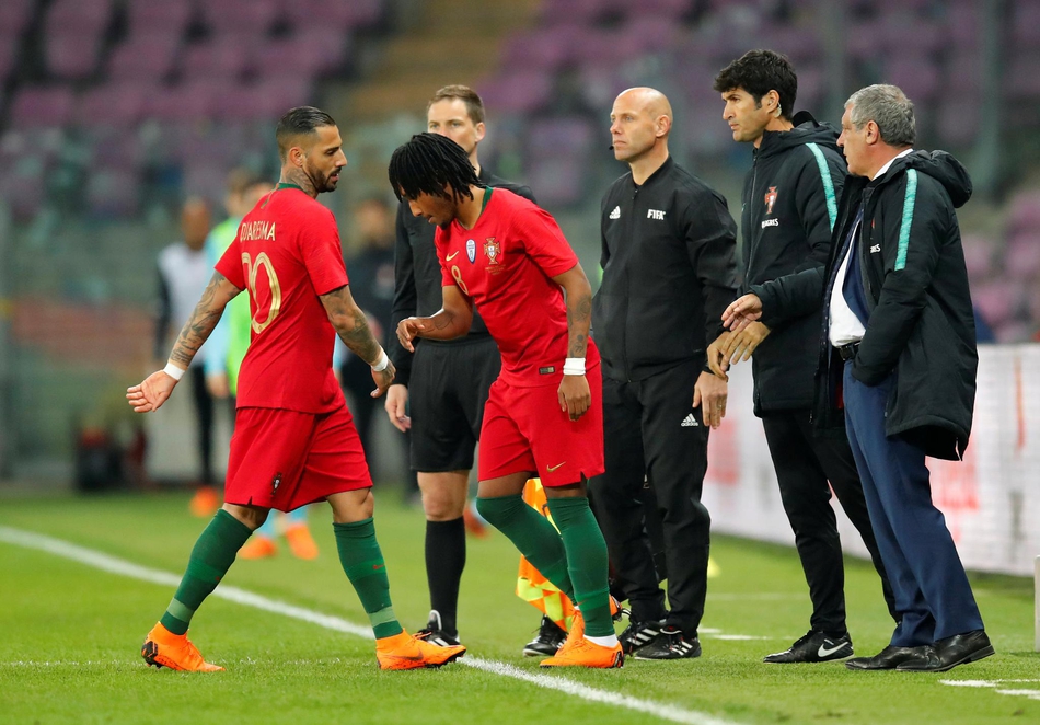 夸雷斯马被马丁斯换下