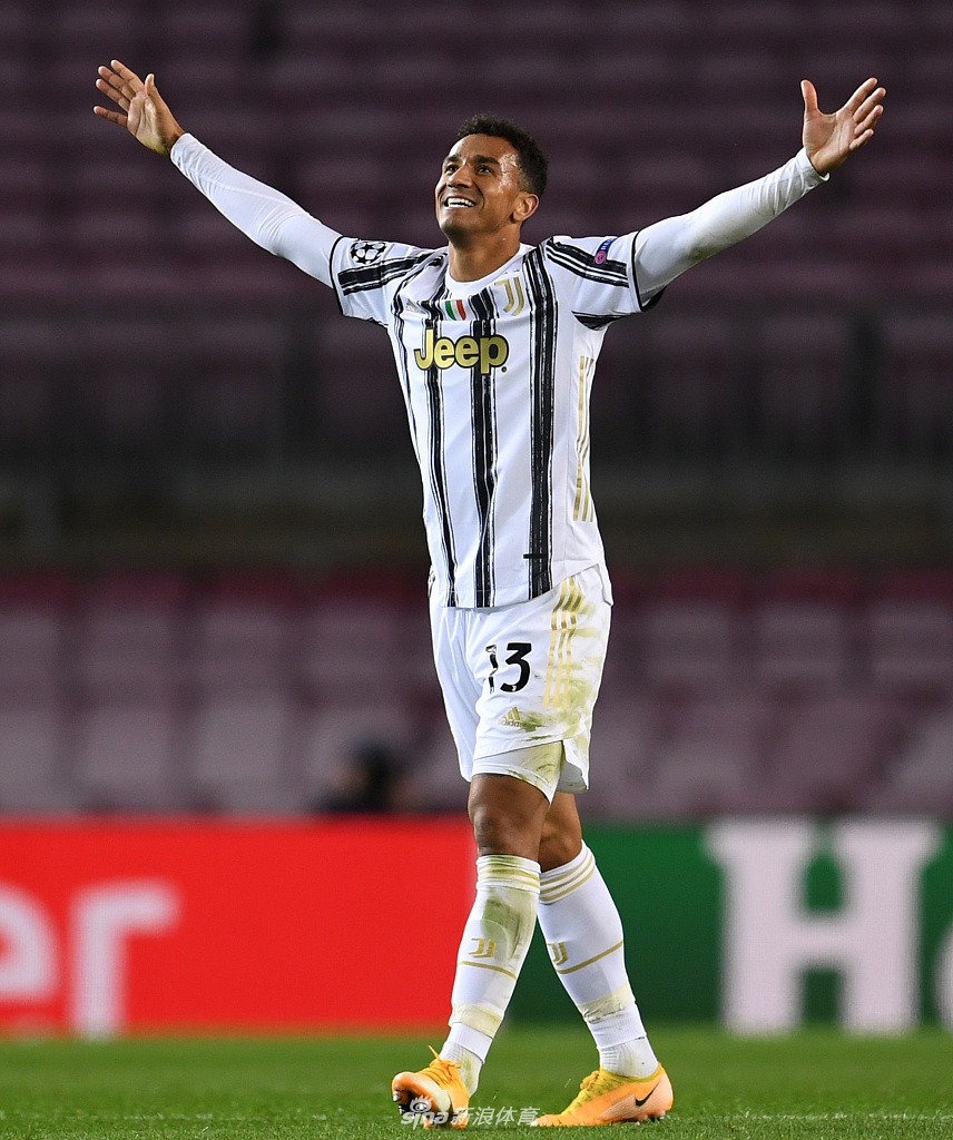 [欧冠]巴萨主场0-3尤文 C罗2球改写纪录