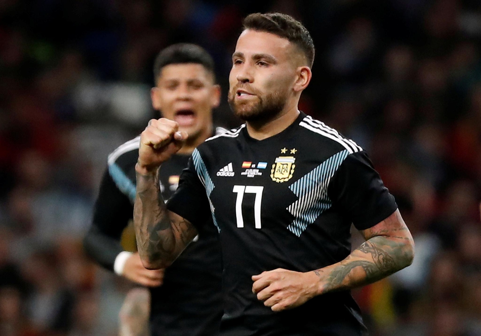 奥塔门迪庆祝进球