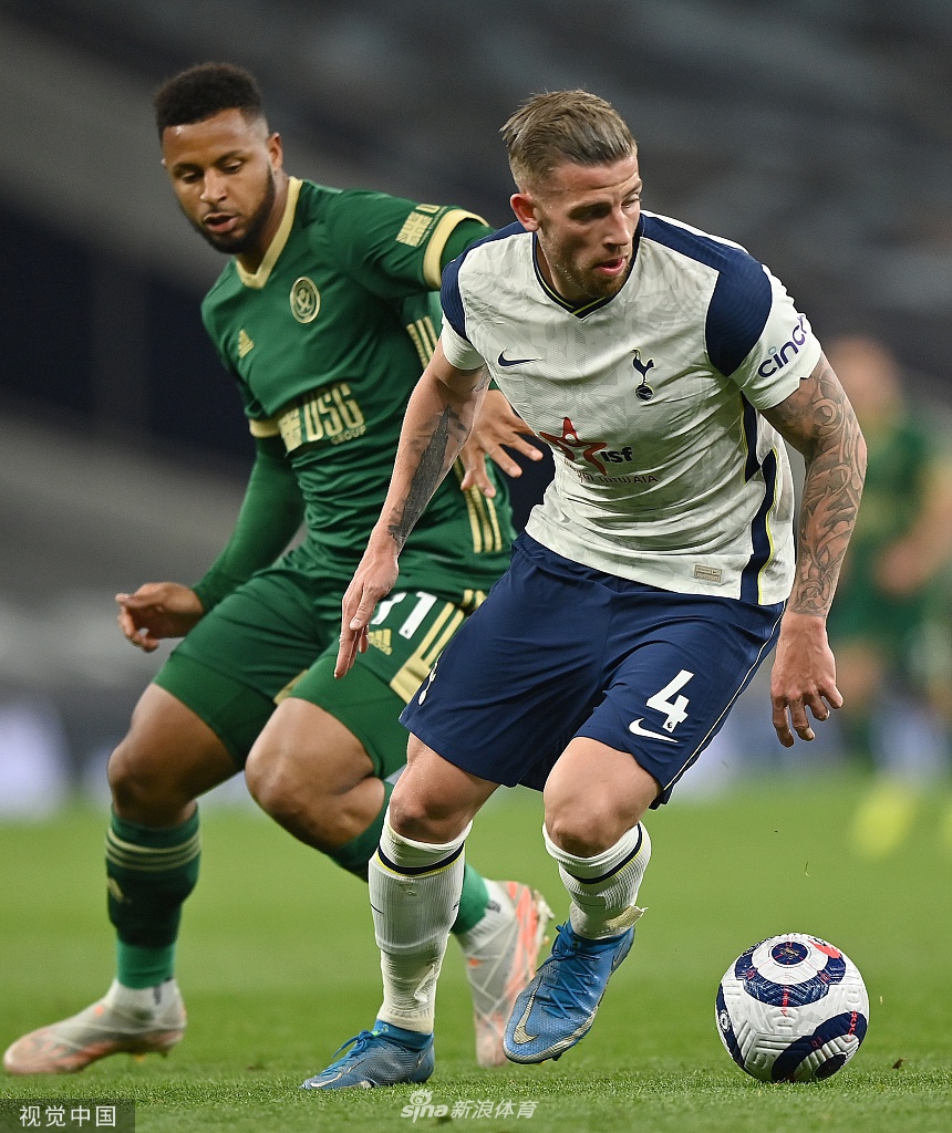 [英超]热刺4-0谢联 贝尔帽子戏法