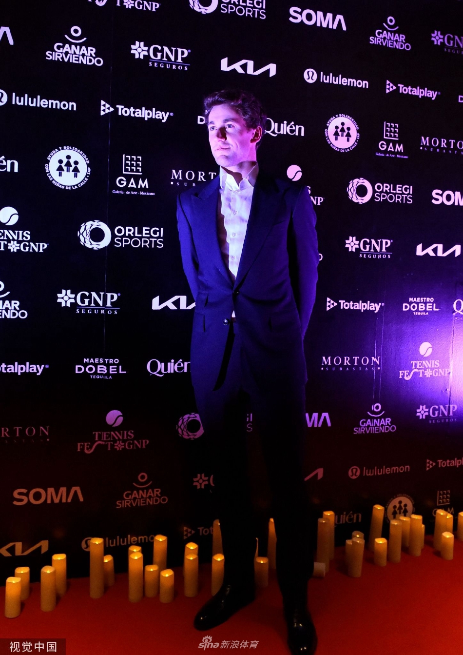 纳达尔领衔出席红毯活动