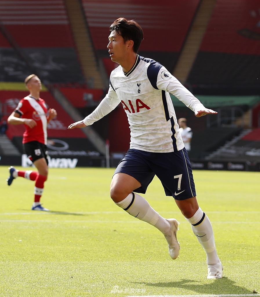 [英超]南安普顿2-5热刺 孙兴O大四喜