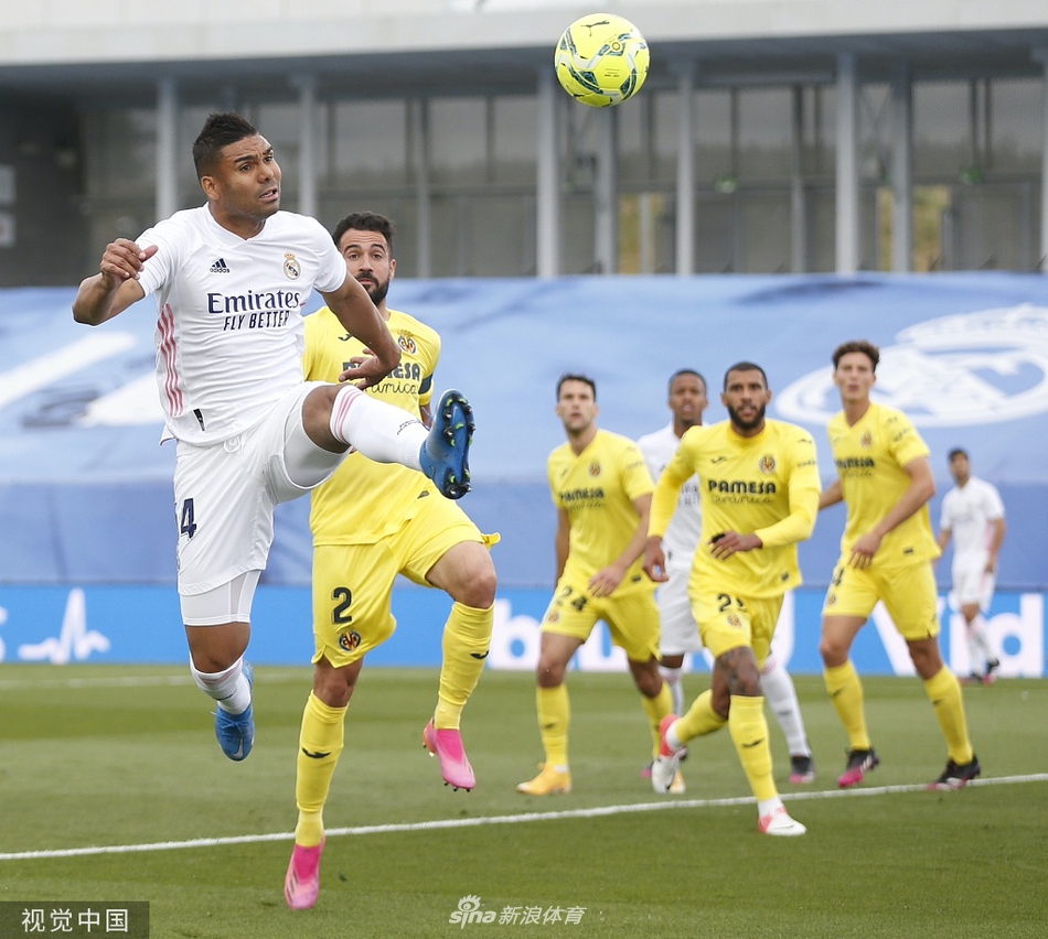 [西甲]皇马2-1比利亚雷亚尔 本泽马传射