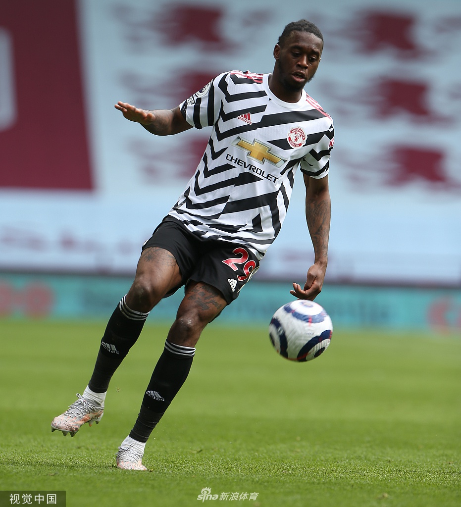 [英超]维拉1-3曼联 卡瓦尼破门