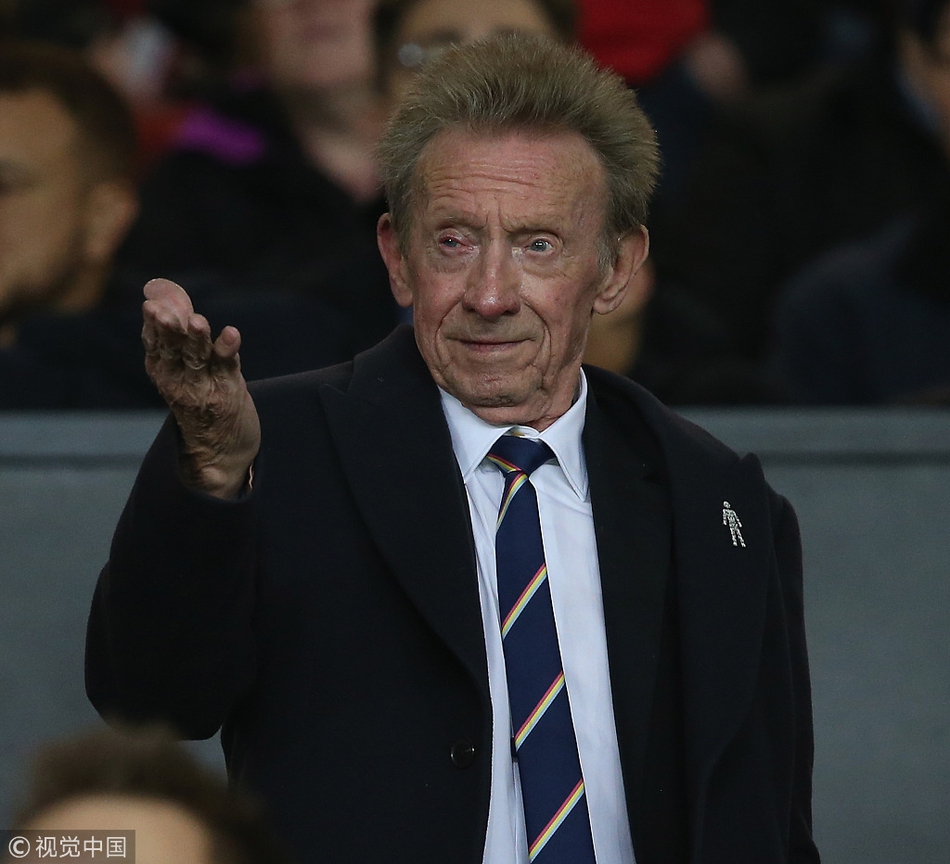 曼联名宿丹尼斯劳