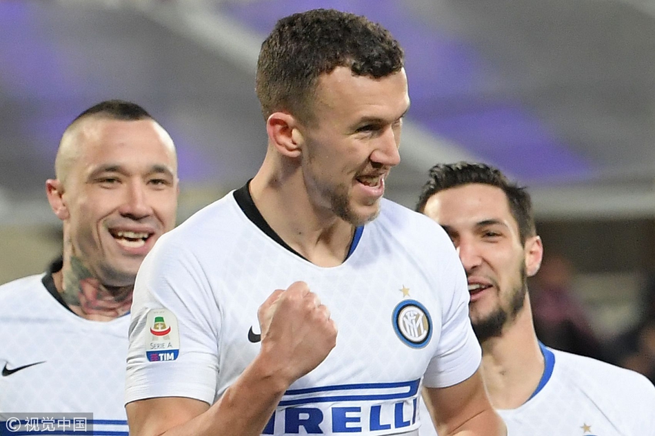 佩里希奇点球破门