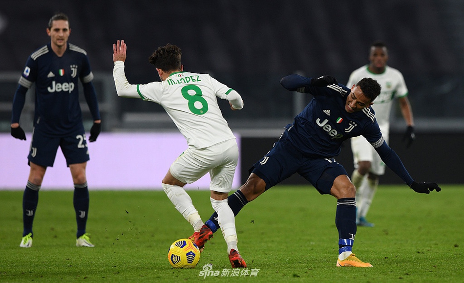 [意甲]尤文3-1萨索洛 C罗补时破门