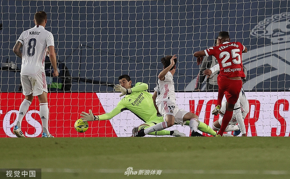 [西甲]皇马2-2塞维利亚 皇马压哨扳平