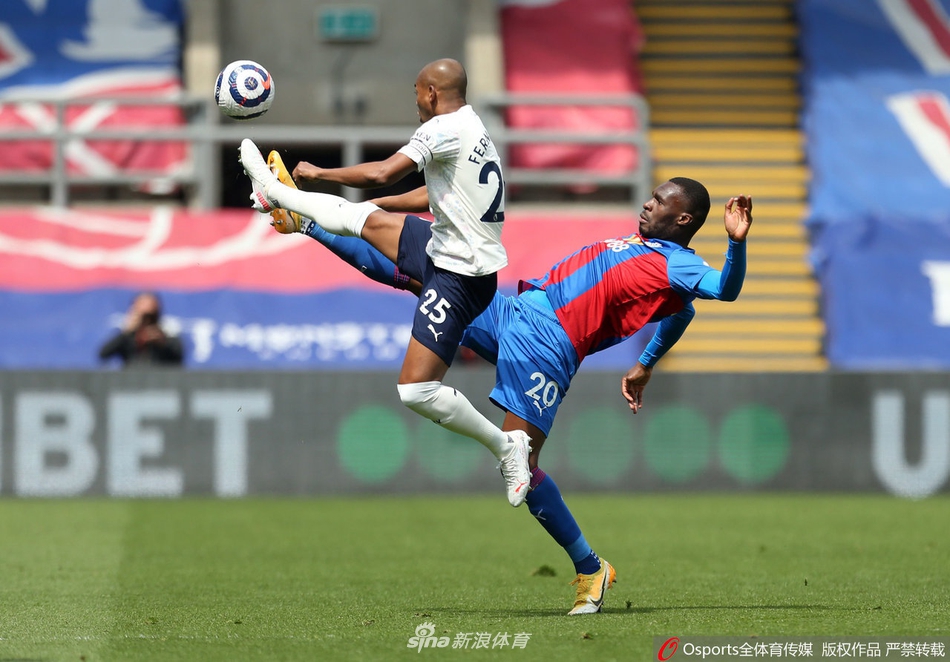 [英超]水晶宫0-2曼城 阿圭罗破门