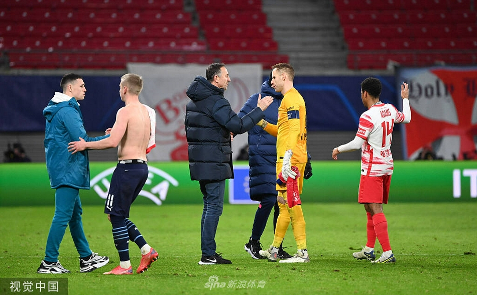 [欧冠]莱比锡2-1曼城 索博斯洛伊破门