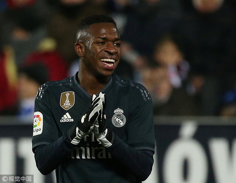 维尼修斯错失良机