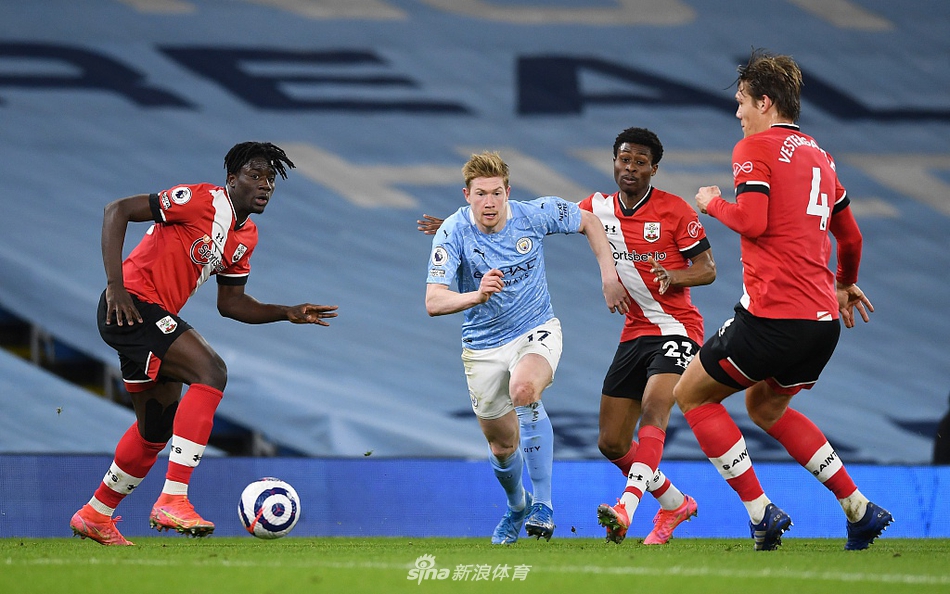 [英超]曼城5-2南安普顿 德布劳内马赫雷斯两球
