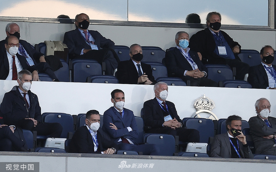 [西甲]皇马2-2塞维利亚 皇马压哨扳平